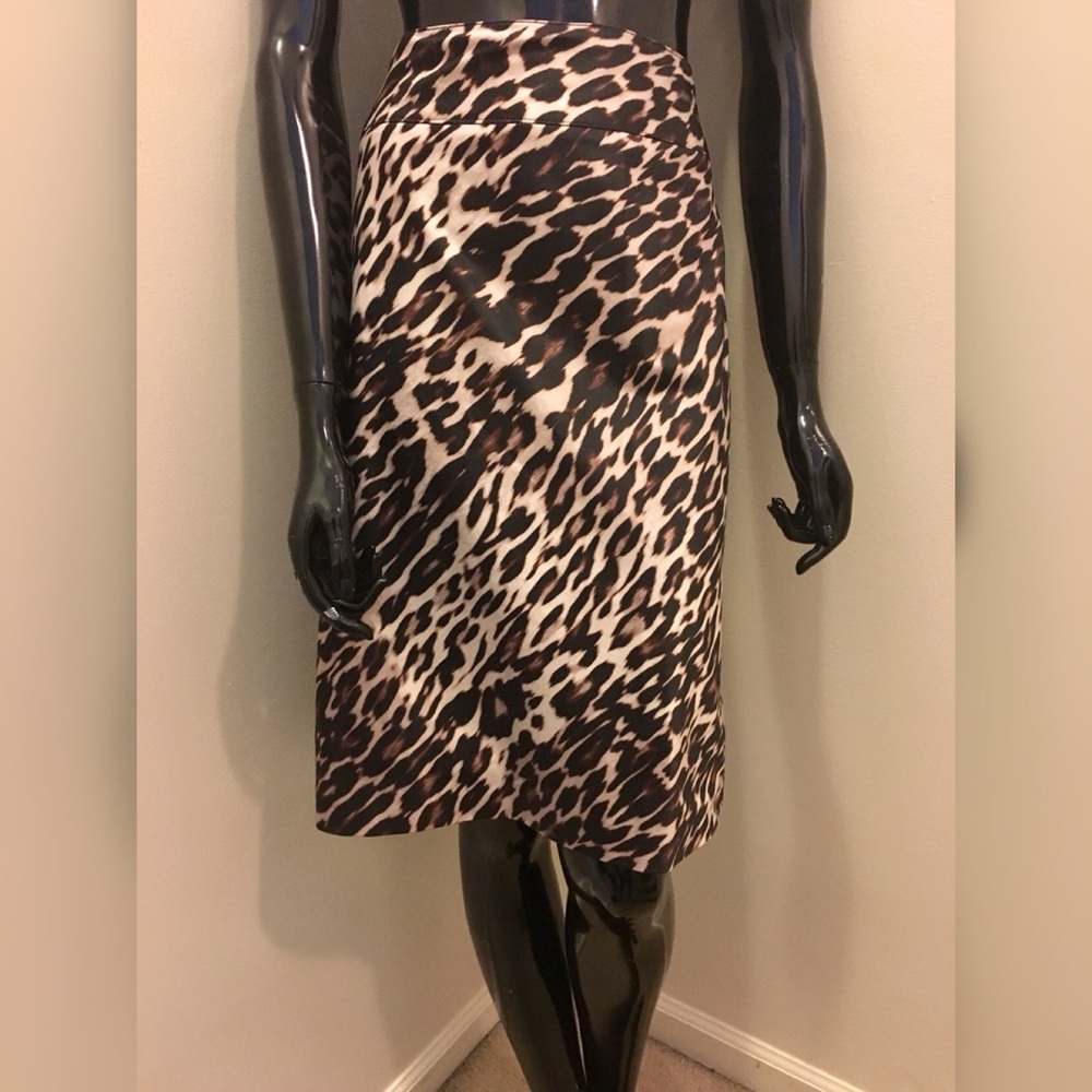 East 5th beautiful animal print skirt